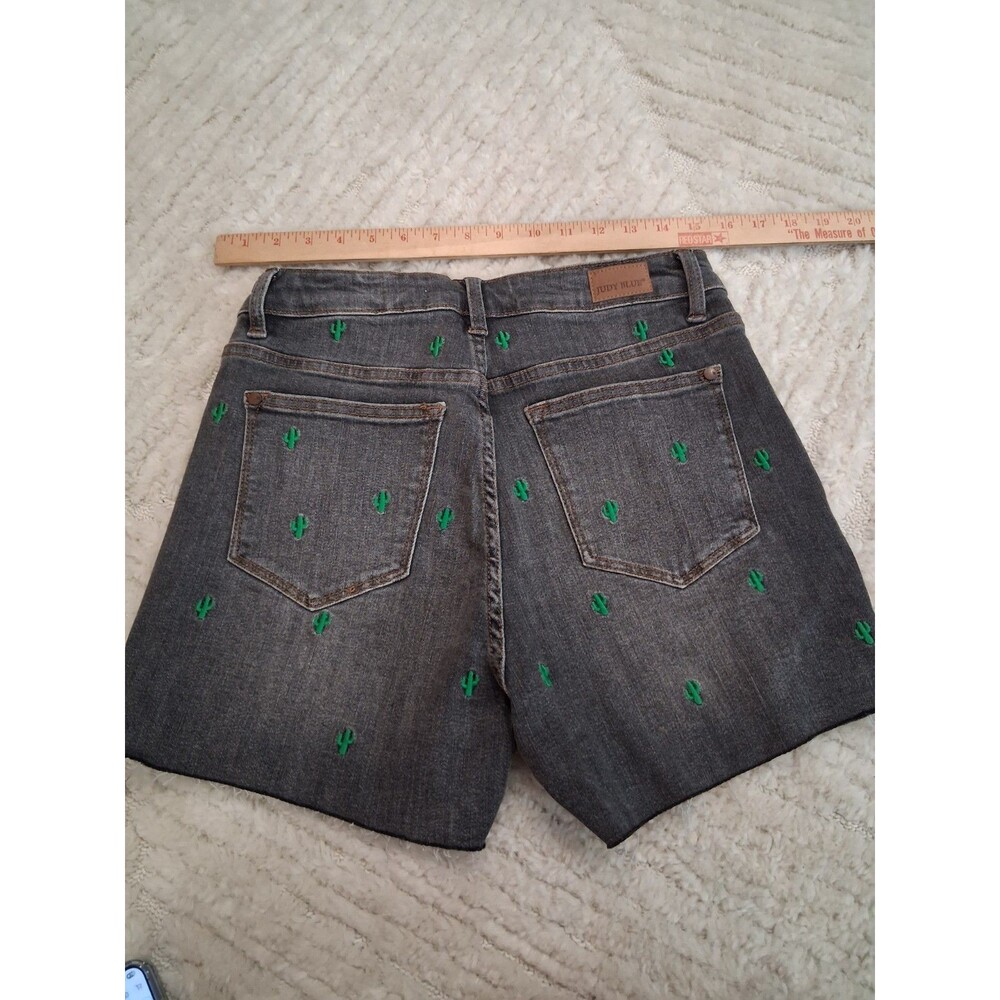 Judy Blue Shorts Womens Size Medium NWOT Denim Cut Off Black/Gray Cactus B22 - Picture 2 of 11
